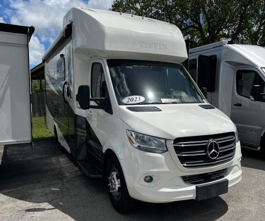 Used 2023 Tiffin Wayfarer 25RW available in Davie, Florida