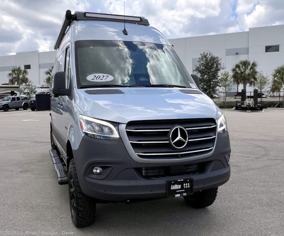 New 2027 Entegra Coach Launch 19YG available in Davie, Florida