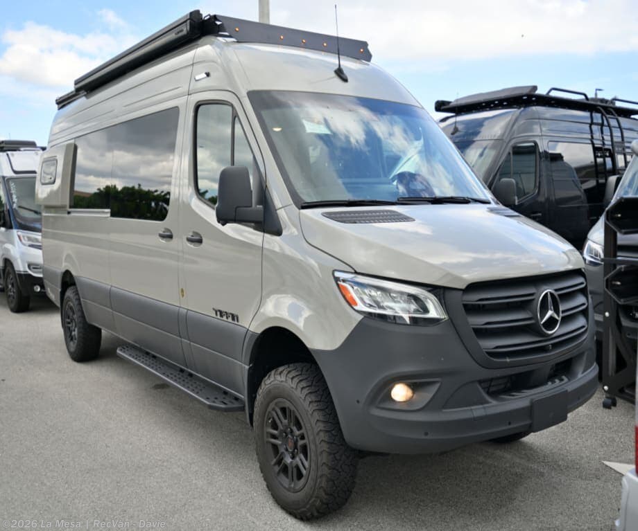 New 2027 Tiffin GH2 22SBV available in Davie, Florida