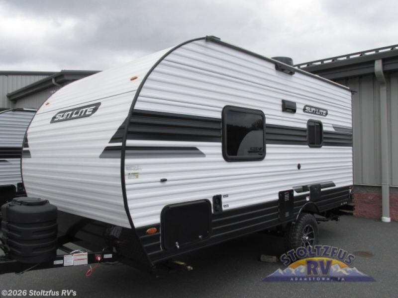 New 2025 Sunset Park RV Sun Lite 18RD available in Adamstown, Pennsylvania