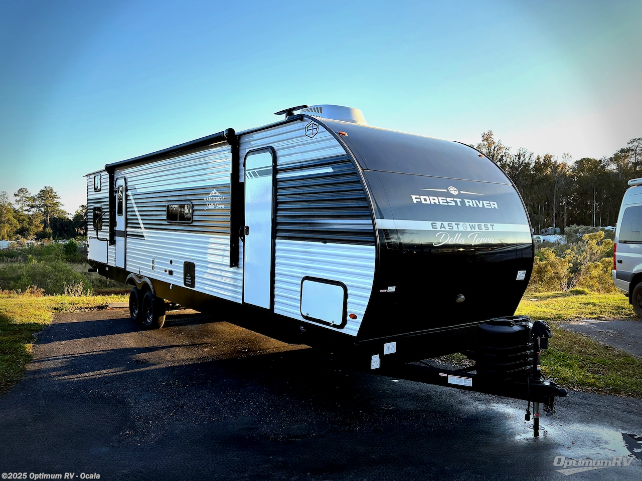 New 2025 East to West Della Terra 312BH available in Ocala, Florida