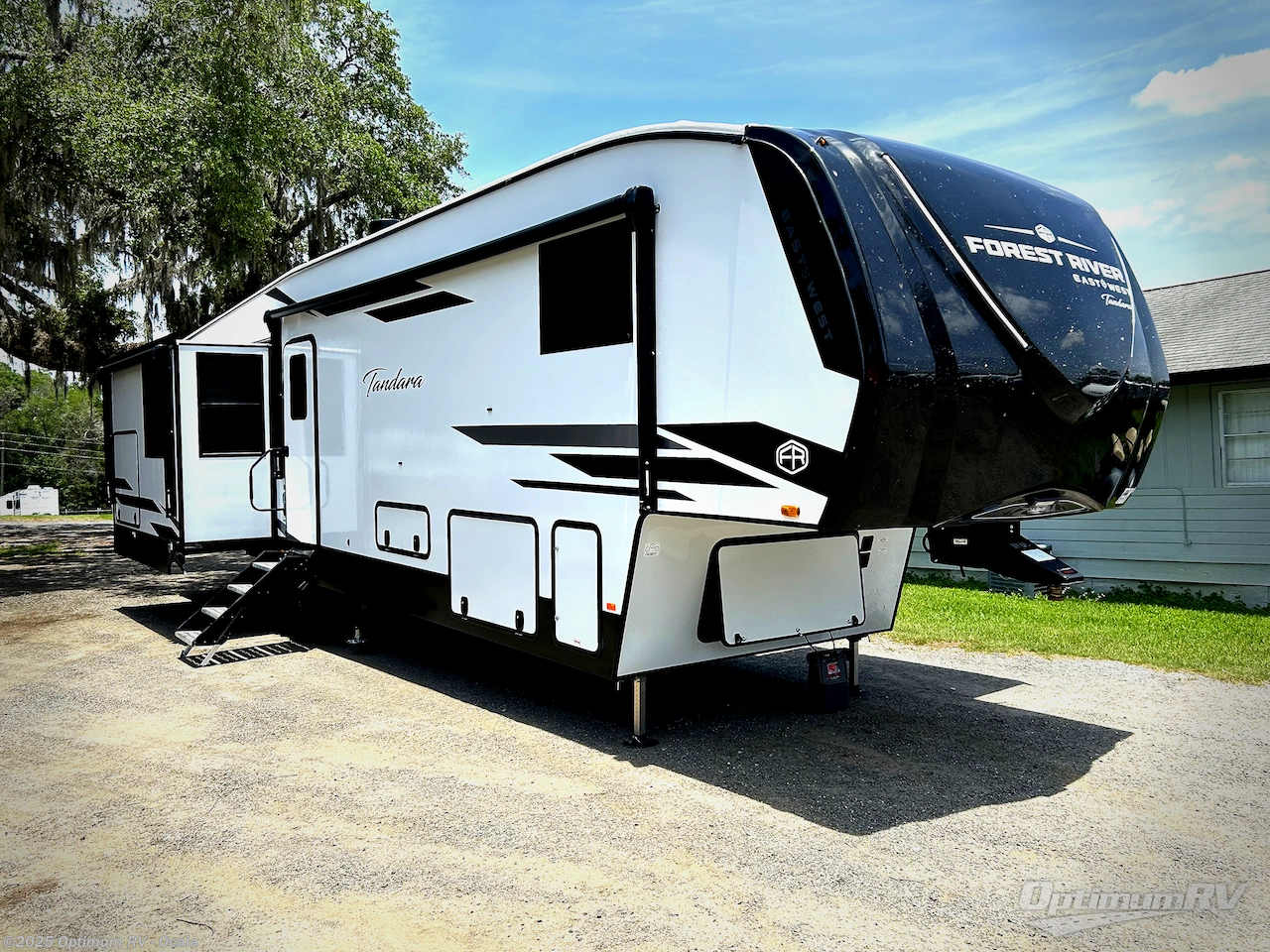 New 2025 East to West Tandara 386MB-OK available in Ocala, Florida