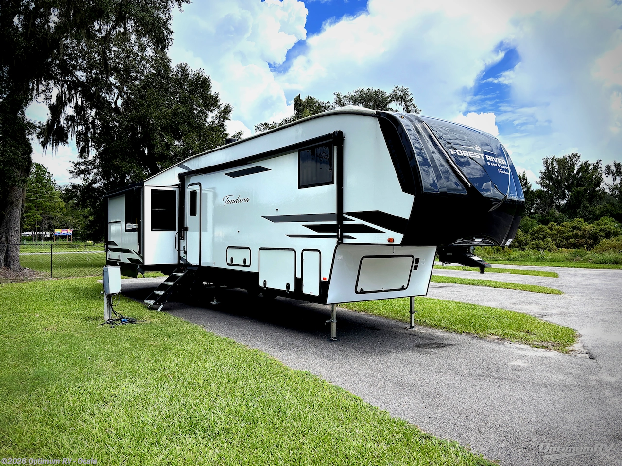 New 2025 East to West Tandara 386MB-OK available in Ocala, Florida
