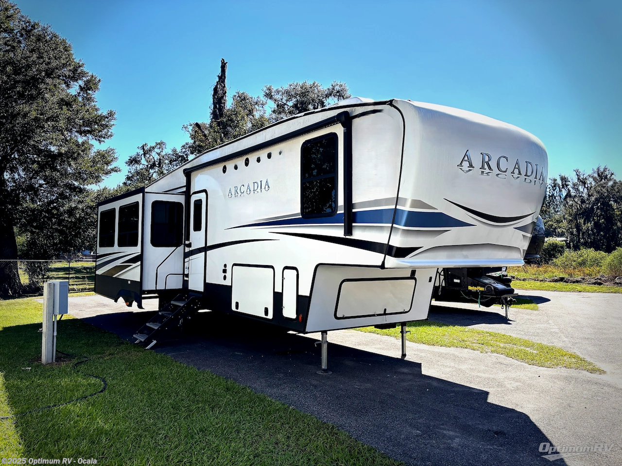 Used 2021 Keystone Arcadia 3660RL available in Ocala, Florida