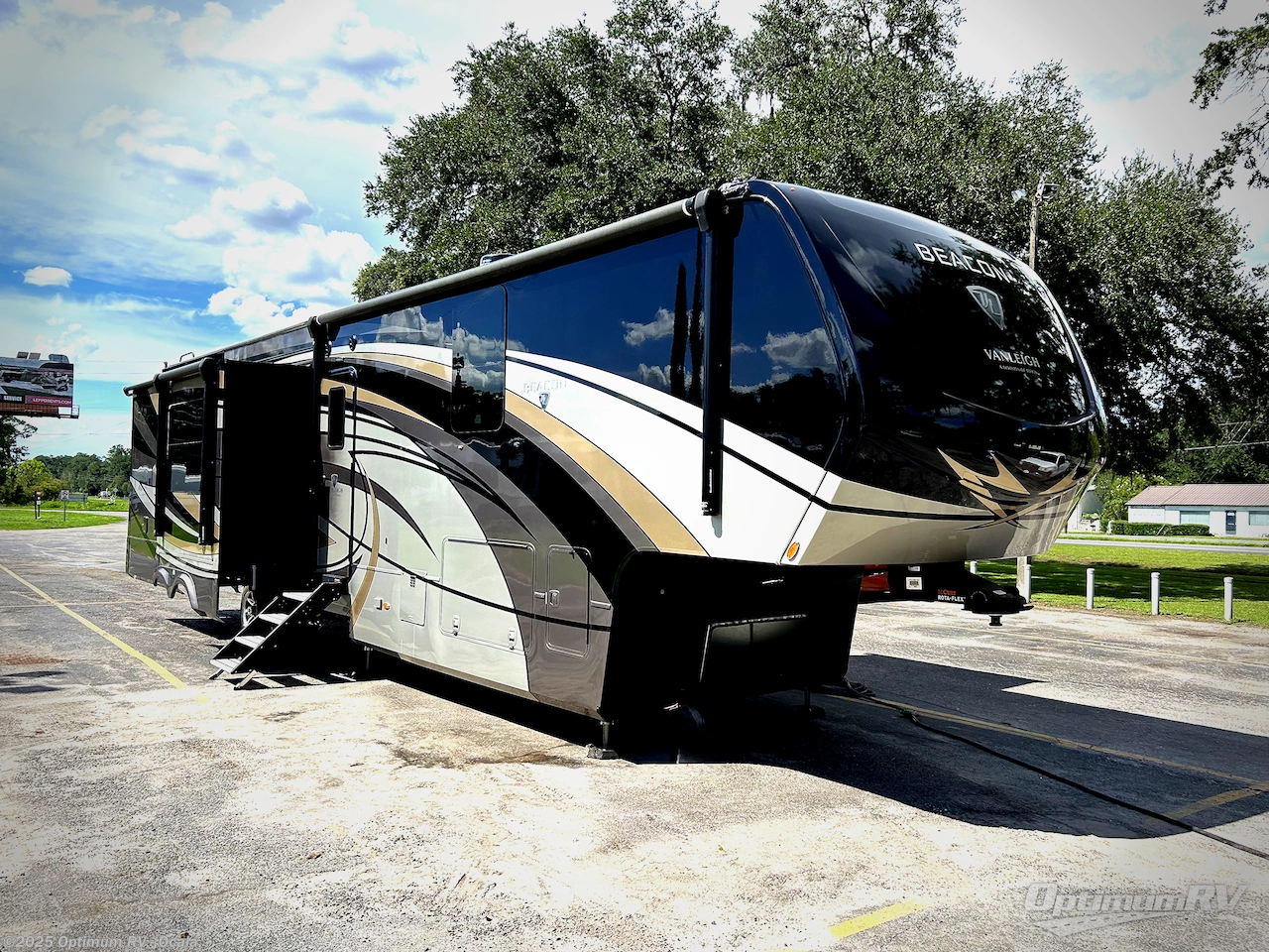 Used 2022 Vanleigh Beacon 41LKB available in Ocala, Florida