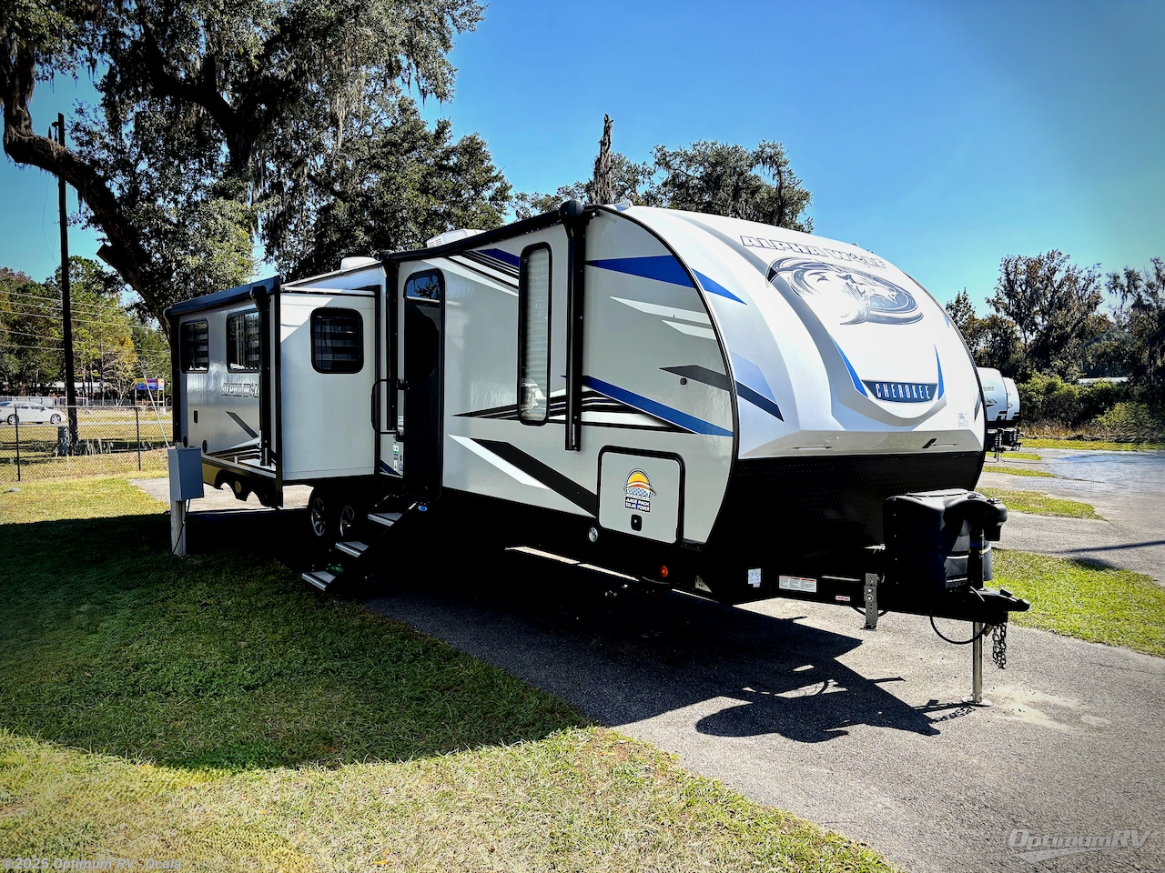 Used 2022 Forest River Cherokee Alpha Wolf 26RL-L available in Ocala, Florida