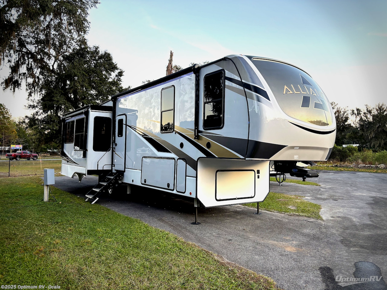 Used 2022 Skyline Alliance Paradigm 340RL available in Ocala, Florida
