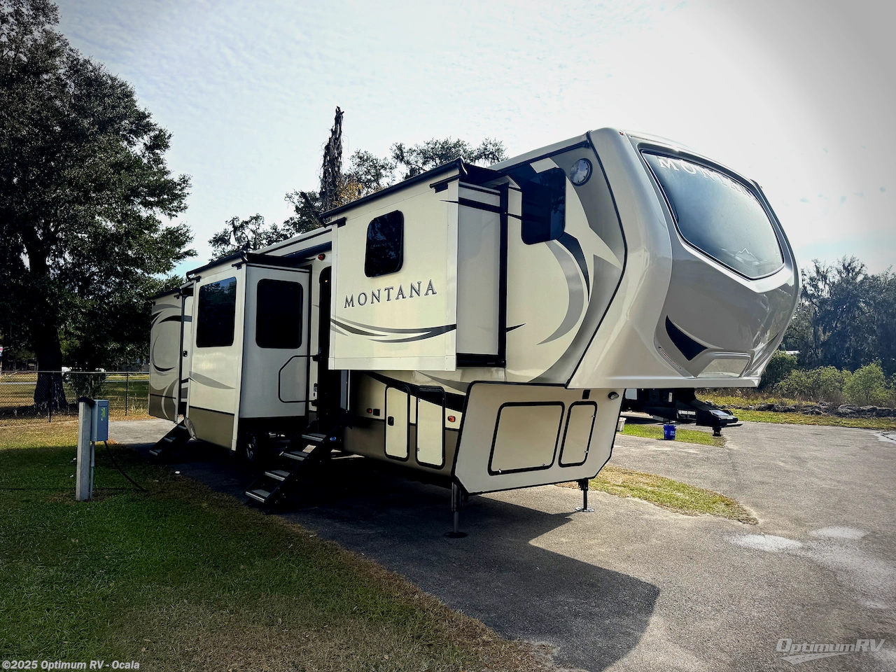 Used 2018 Keystone Montana 3820FK available in Ocala, Florida