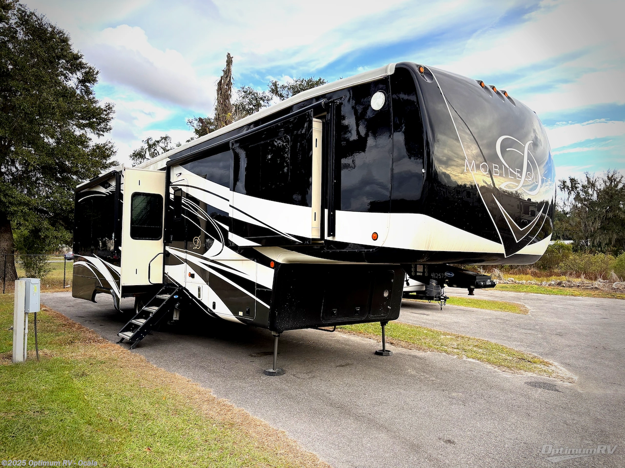 Used 2019 DRV Mobile Suites 36RSSB3 available in Ocala, Florida