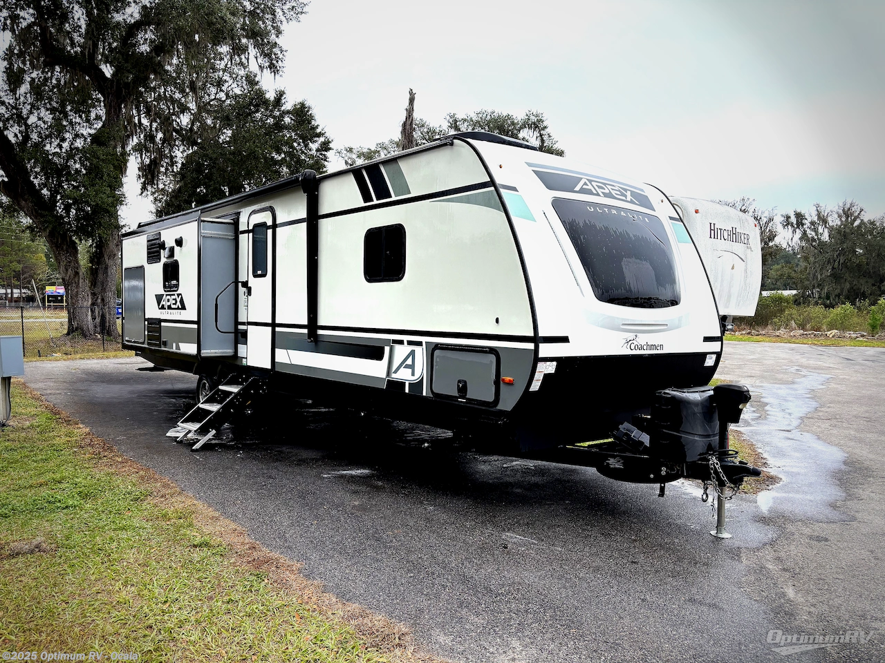 Used 2021 Coachmen Apex Ultra-Lite 293RLDS available in Ocala, Florida