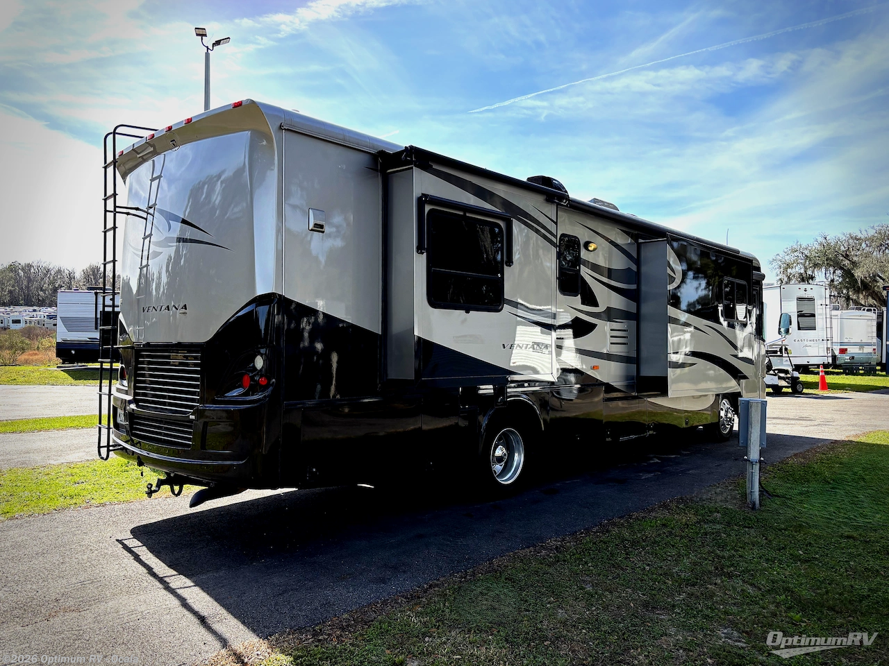 Used 2010 Newmar Ventana 3933 available in Ocala, Florida
