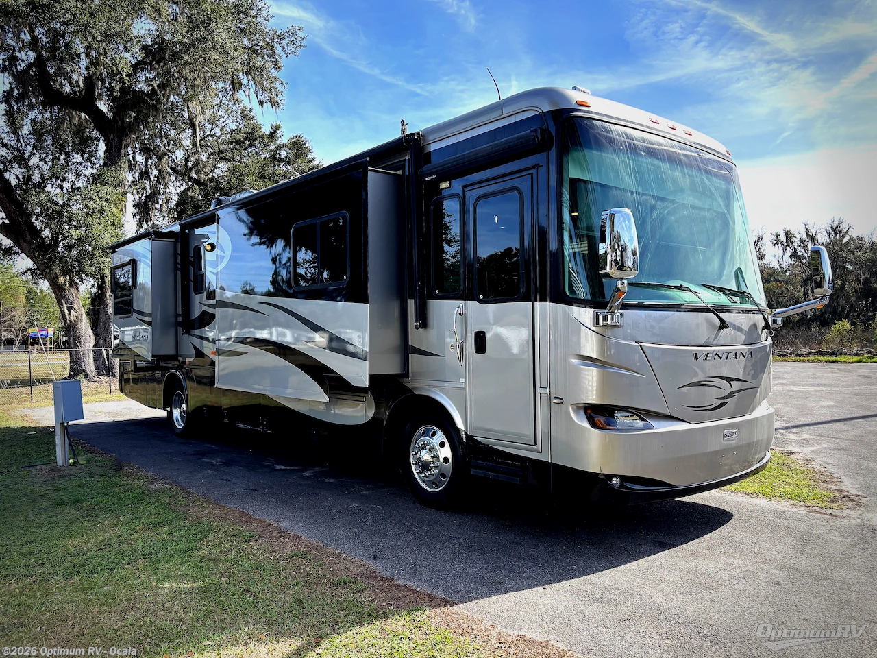 Used 2010 Newmar Ventana 3933 available in Ocala, Florida