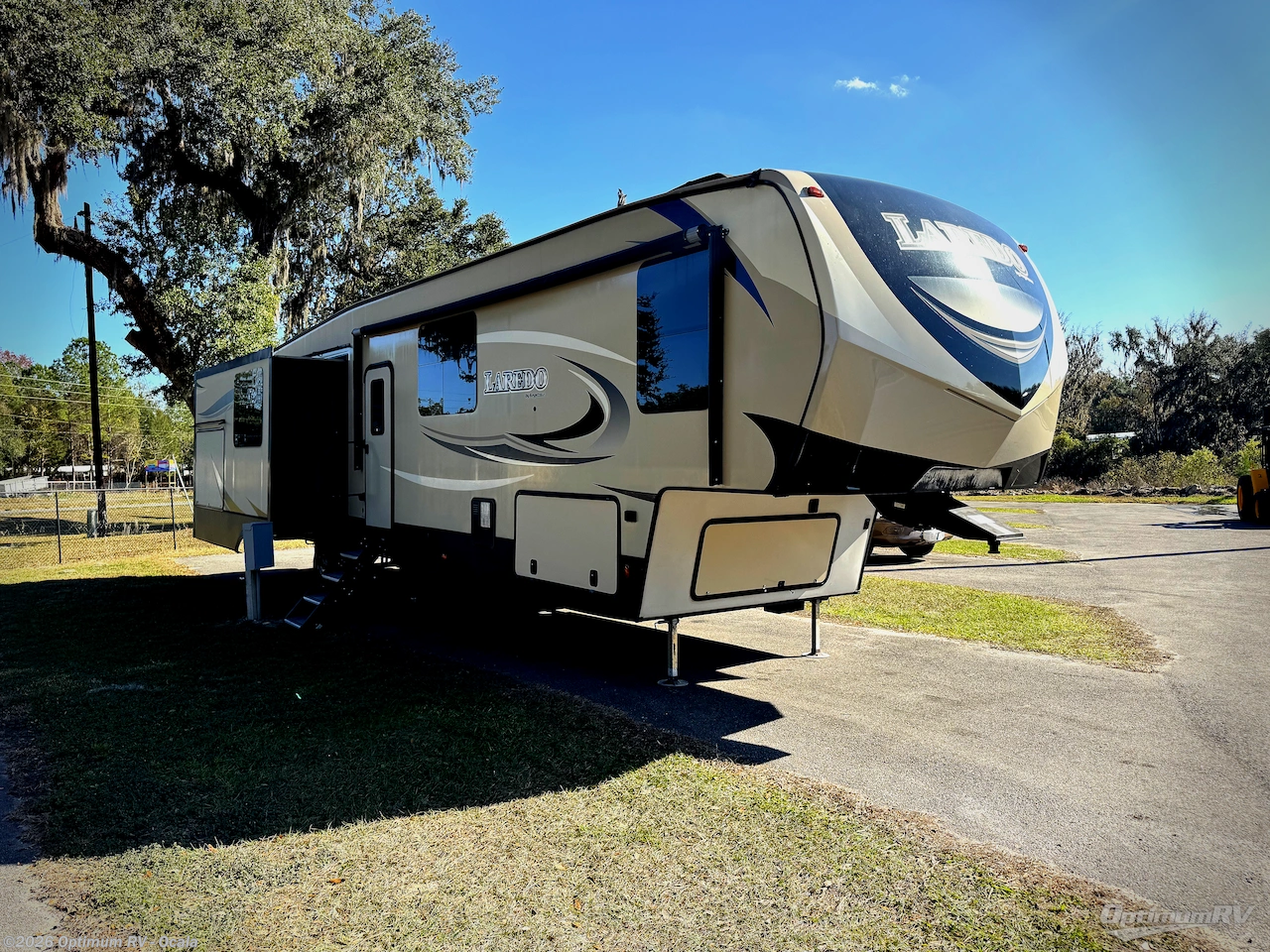 Used 2019 Keystone Laredo 380MB available in Ocala, Florida