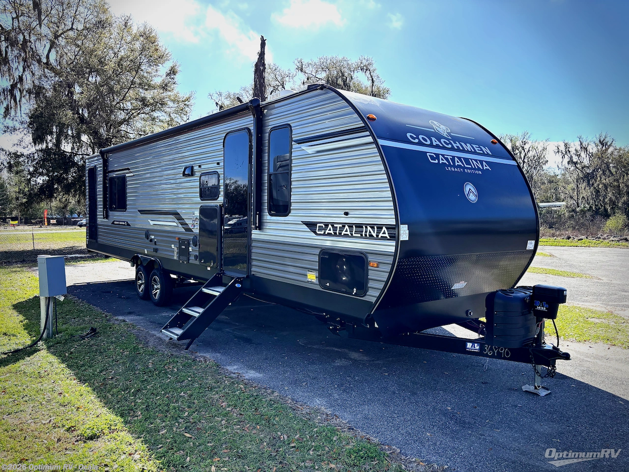 New 2026 Coachmen Catalina Legacy Edition 333DBDS available in Ocala, Florida