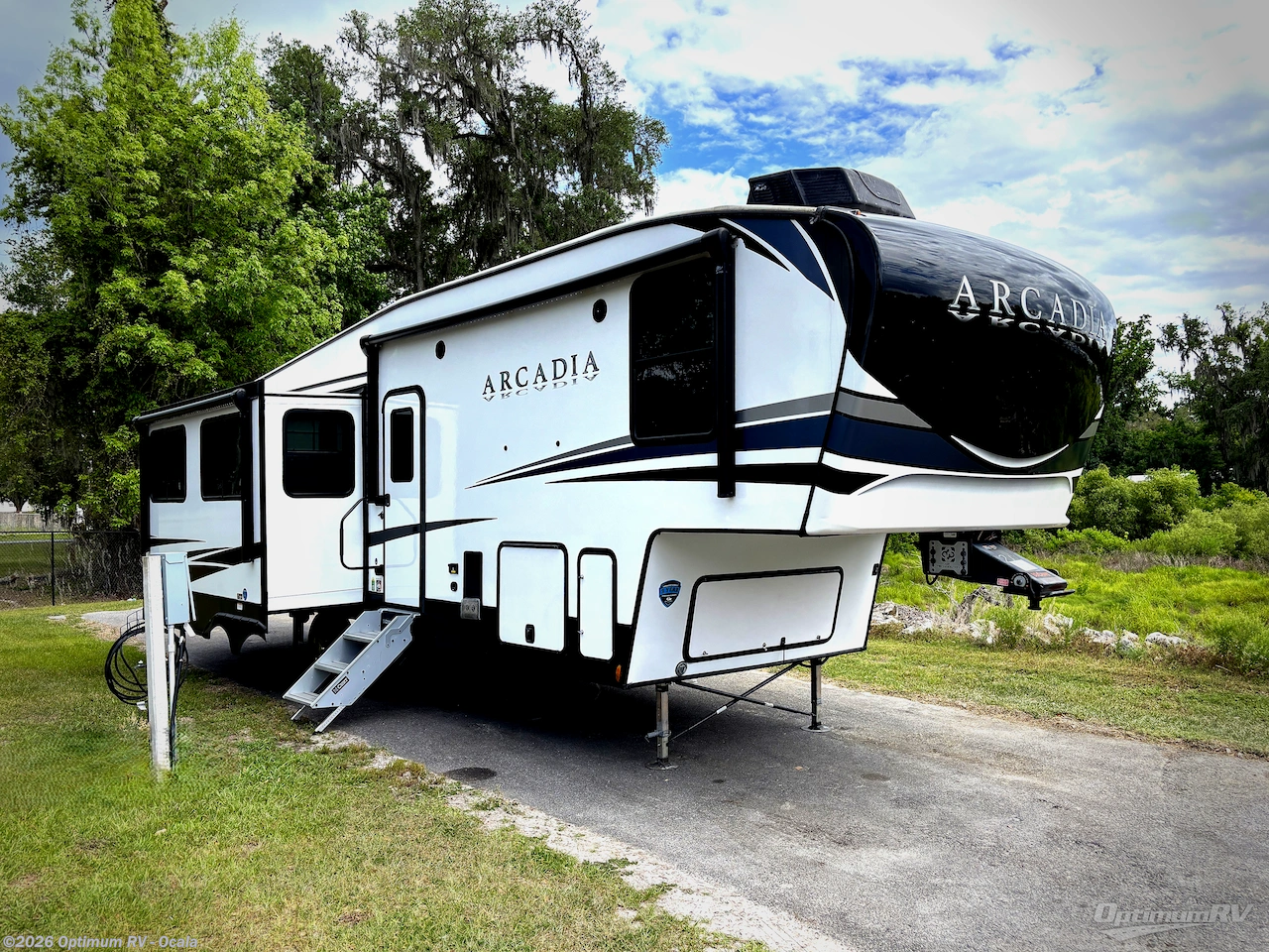 Used 2023 Keystone Arcadia Super Lite 332SLRL available in Ocala, Florida