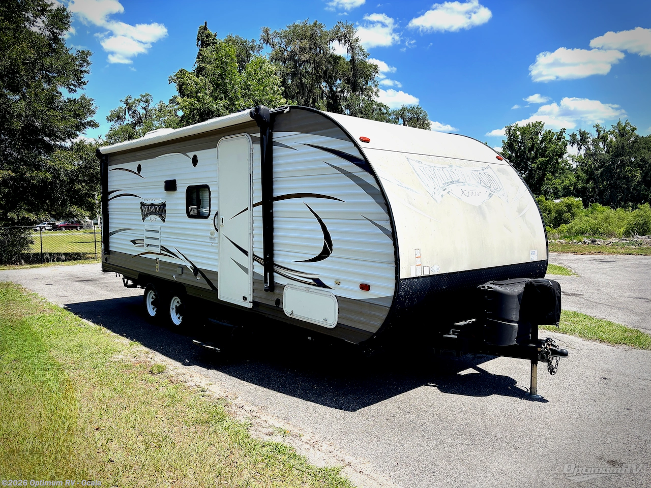 Used 2017 Forest River Wildwood X-Lite 230BHXL available in Ocala, Florida