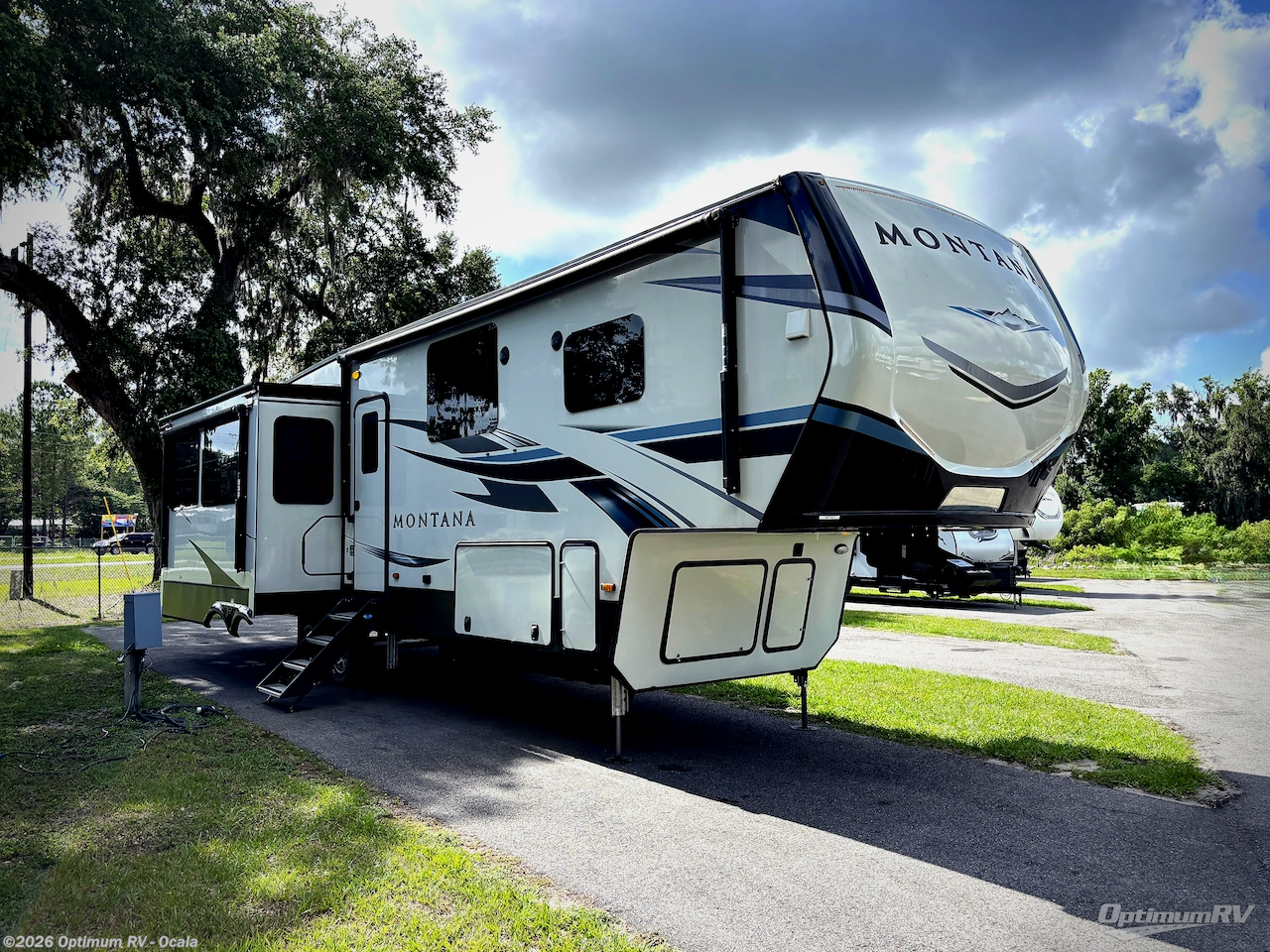 Used 2021 Keystone Montana 3231CK available in Ocala, Florida