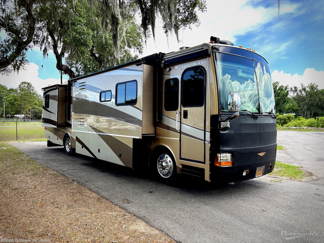 Used 2006 Fleetwood Discovery 39L available in Ocala, Florida