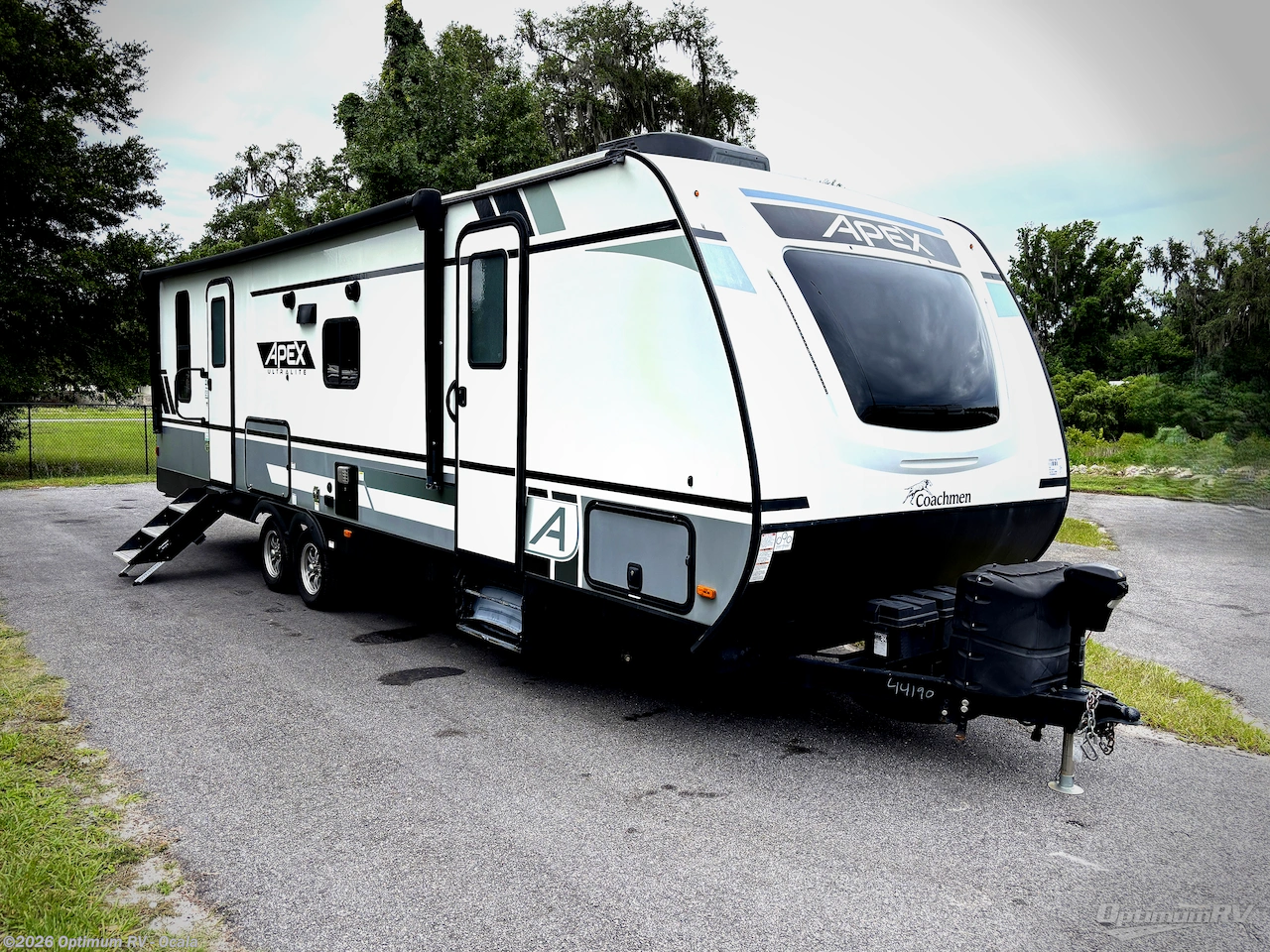 Used 2022 Coachmen Apex Ultra-Lite 266BHS available in Ocala, Florida