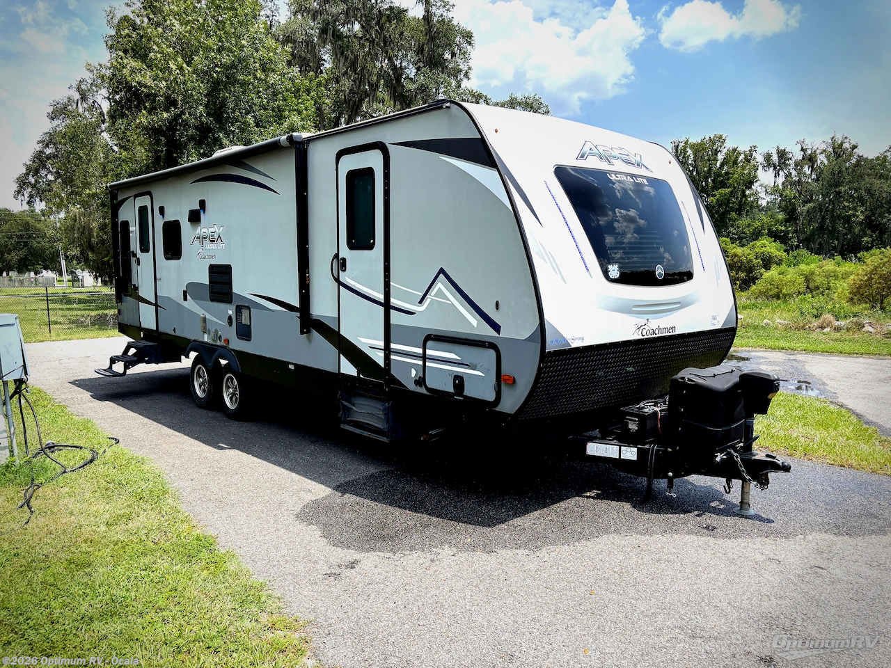 Used 2020 Coachmen Apex Ultra-Lite 279RLSS available in Ocala, Florida
