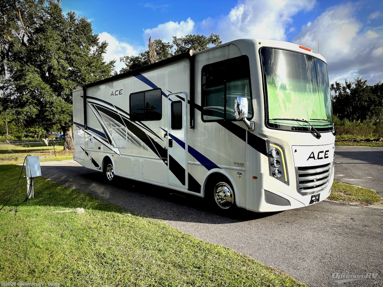 Used 2024  Thor  ACE 29D by Thor from Optimum RV - Ocala in Ocala, FL