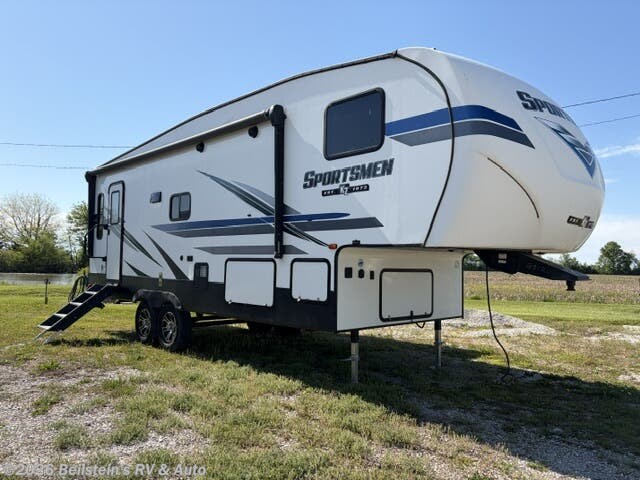 Used 2017 K-Z Sportsmen 251RL available in Palmyra, Missouri