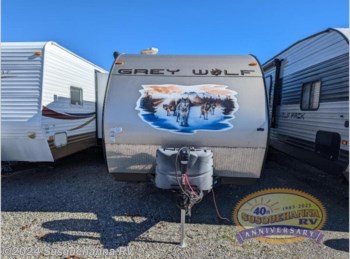 Used 2013 Forest River Cherokee Grey Wolf 27BHKS available in Selinsgrove, Pennsylvania