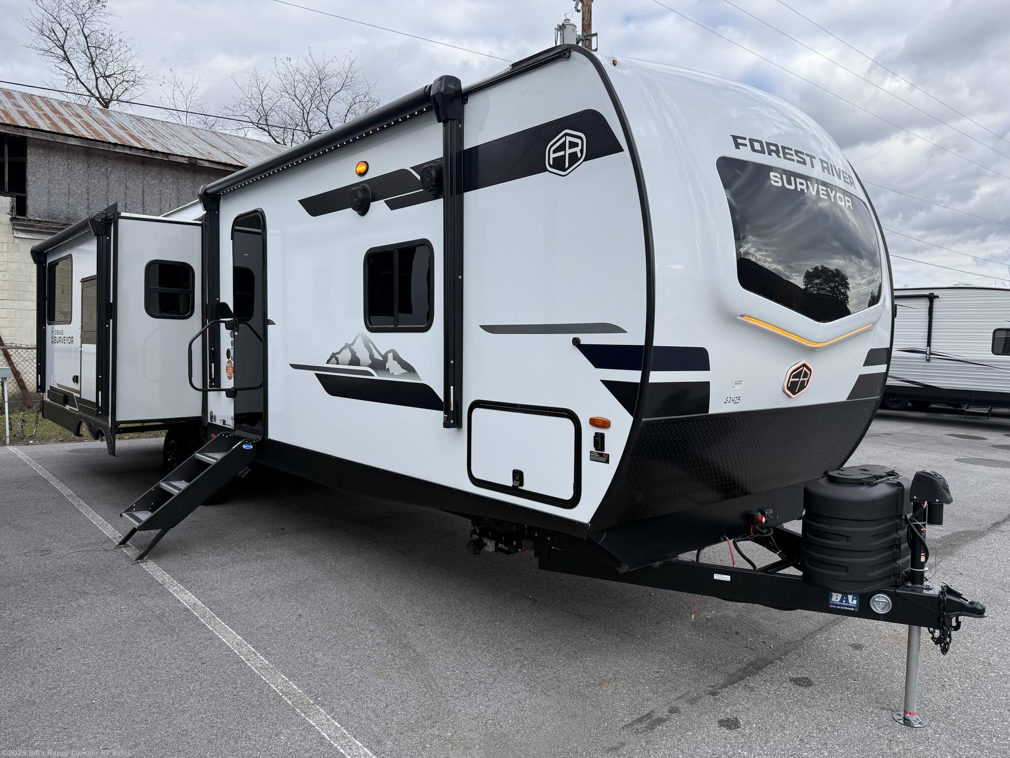 New 2026 Forest River Grand Surveyor 290RLDS available in Mill Hall, Pennsylvania