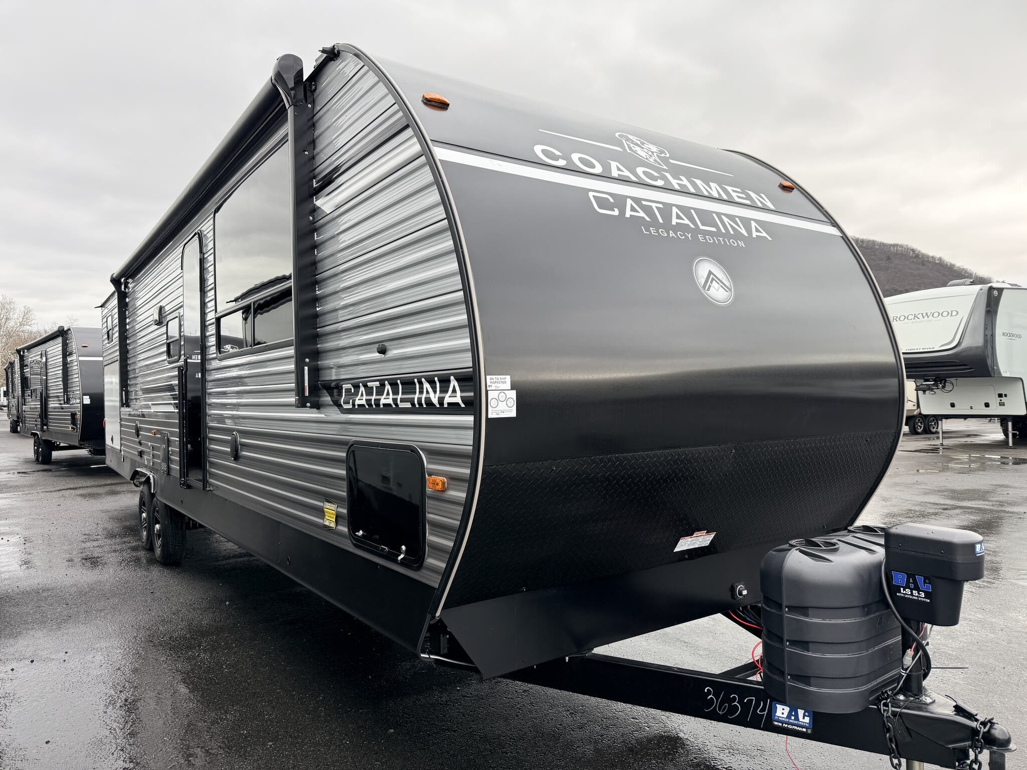 New 2026 Coachmen Catalina Legacy Edition 343BHTS available in Mill Hall, Pennsylvania