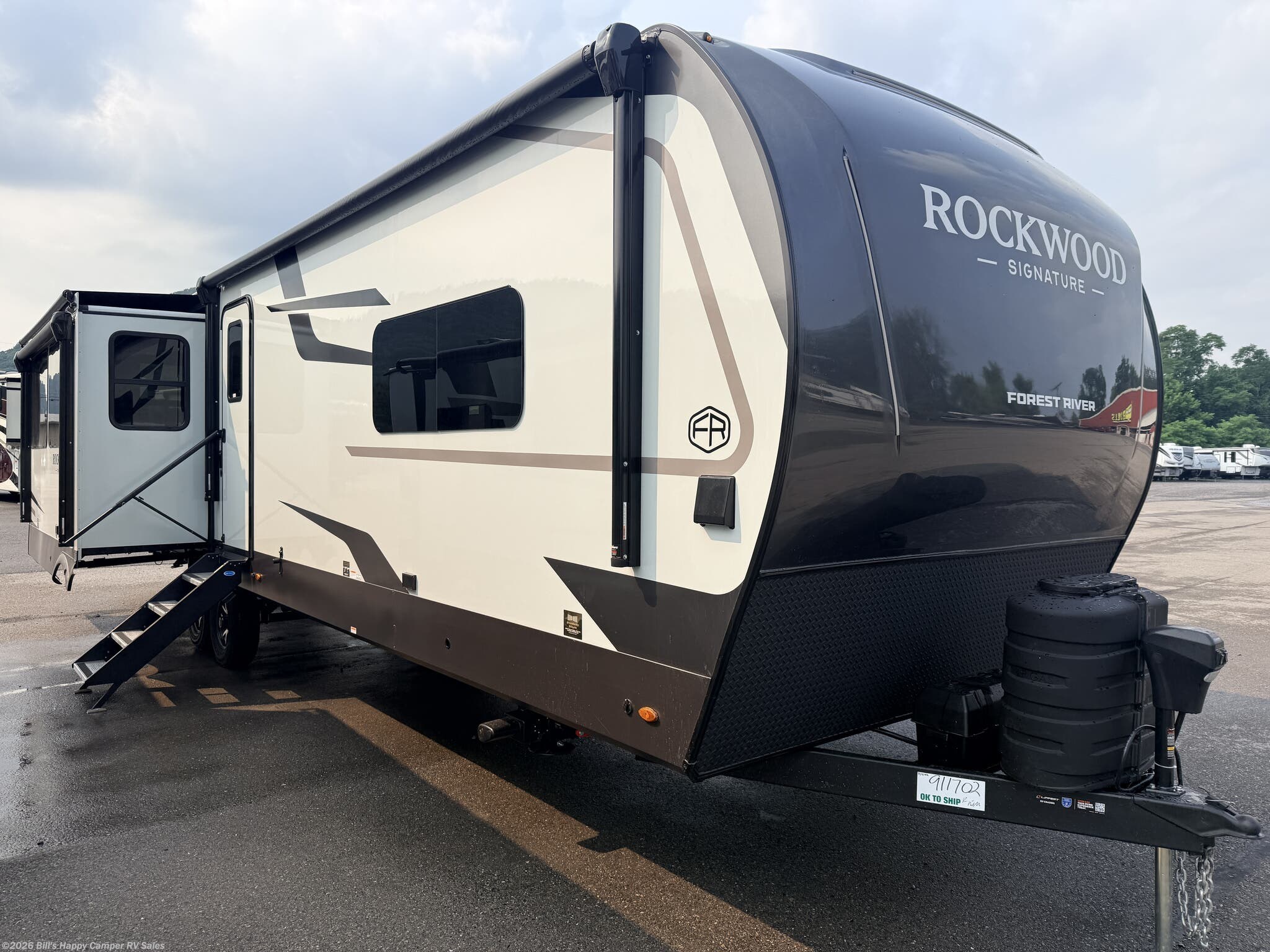 New 2027 Forest River Rockwood Signature 8393RK available in Mill Hall, Pennsylvania
