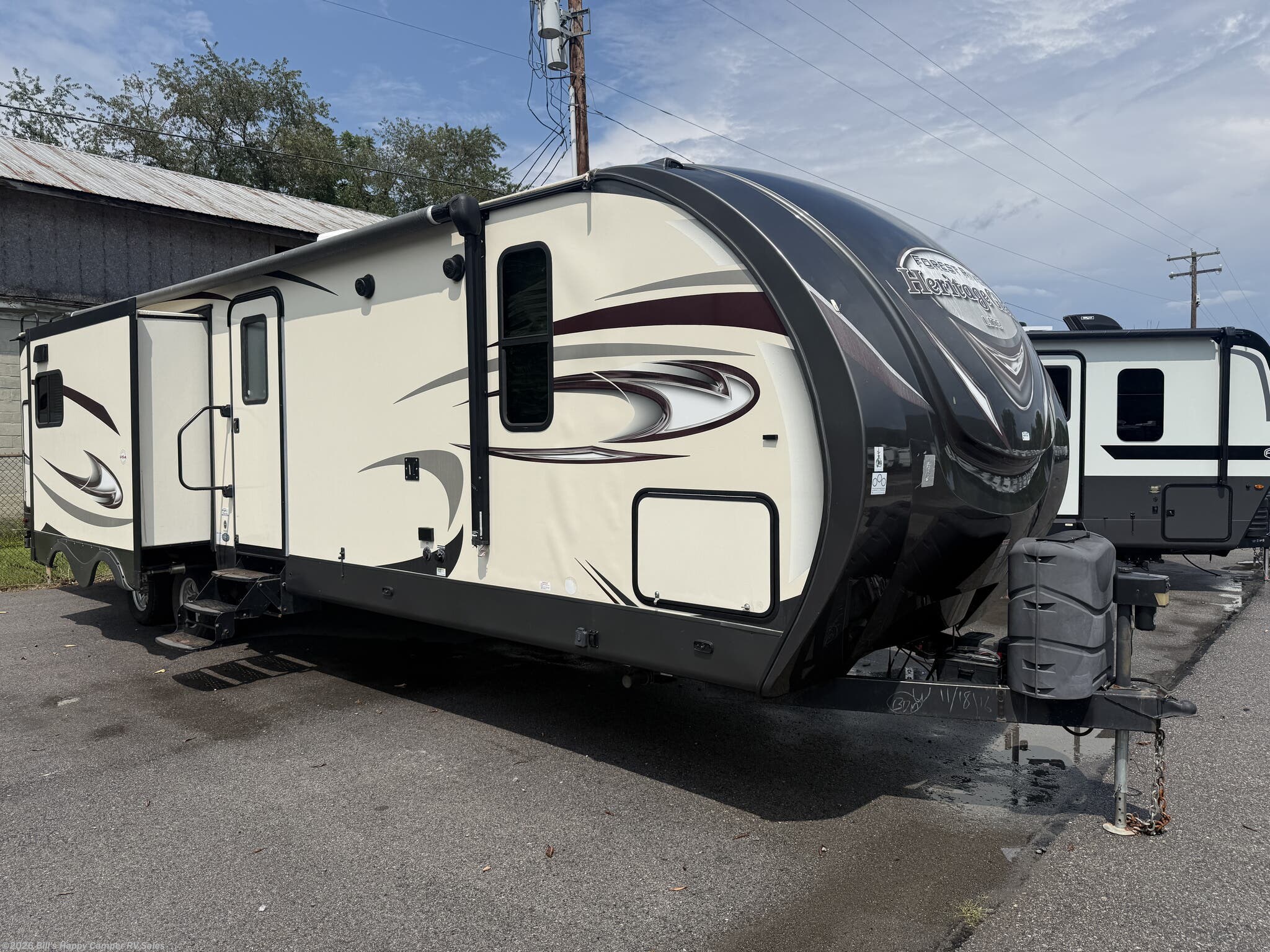 Used 2017 Forest River Wildwood Heritage Glen Lite 300BH available in Mill Hall, Pennsylvania