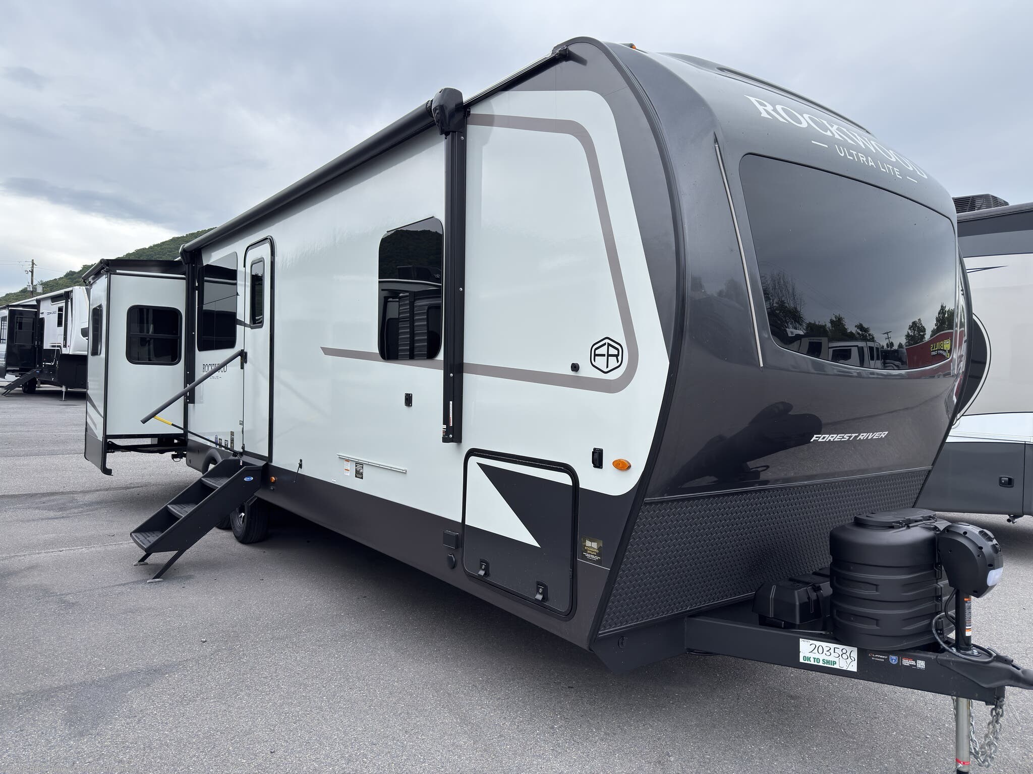 New 2027 Forest River Rockwood Ultra Lite 2921RL available in Mill Hall, Pennsylvania