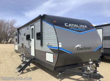 Used 2022 Coachmen Catalina Legacy Edition 293QBCK available in Paynesville, Minnesota