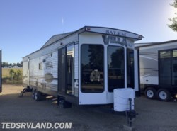 Used 2015 Forest River Salem Villa Classic 353FLFB available in Paynesville, Minnesota