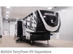New 2023 Jayco Seismic Luxury Series 3512 available in Grand Rapids, Michigan