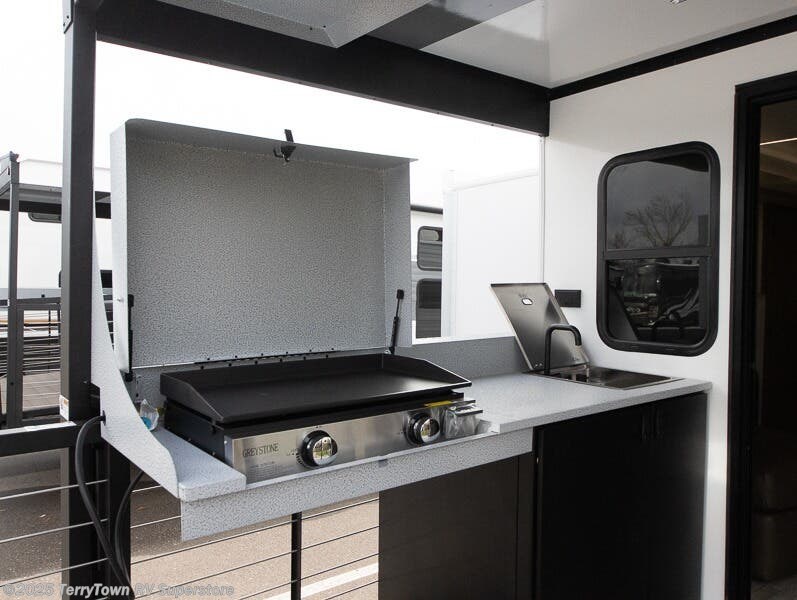 New 2025 Forest River Salem 32VERANDA available in Grand Rapids, Michigan