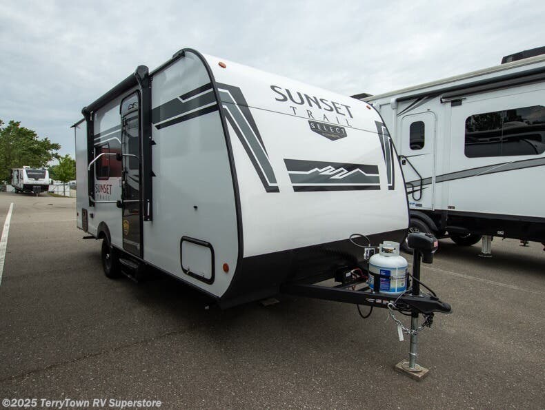 New 2026 CrossRoads Sunset Trail 17RBS available in Grand Rapids, Michigan