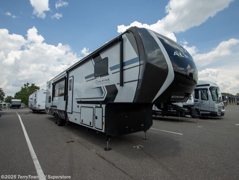 New 2026 Keystone Alpine Avalanche Edition 390DS available in Grand Rapids, Michigan
