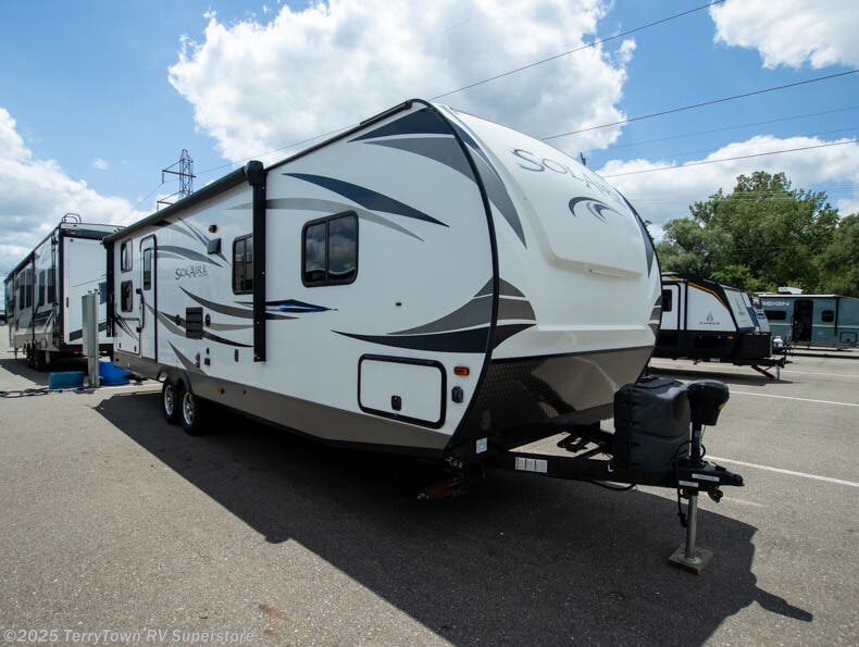 Used 2019 Palomino Solaire Ultra Lite 268BHSK available in Grand Rapids, Michigan