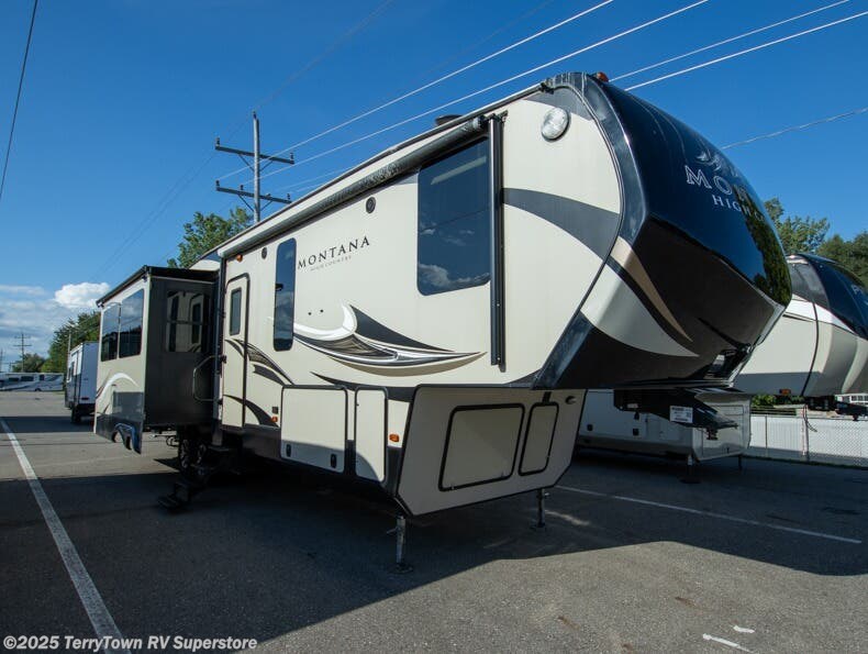 Used 2017 Keystone Montana High Country 353RL available in Grand Rapids, Michigan