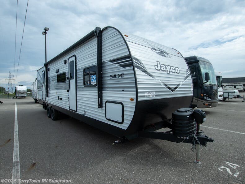 New 2026 Jayco Jay Flight SLX 321BDS available in Grand Rapids, Michigan