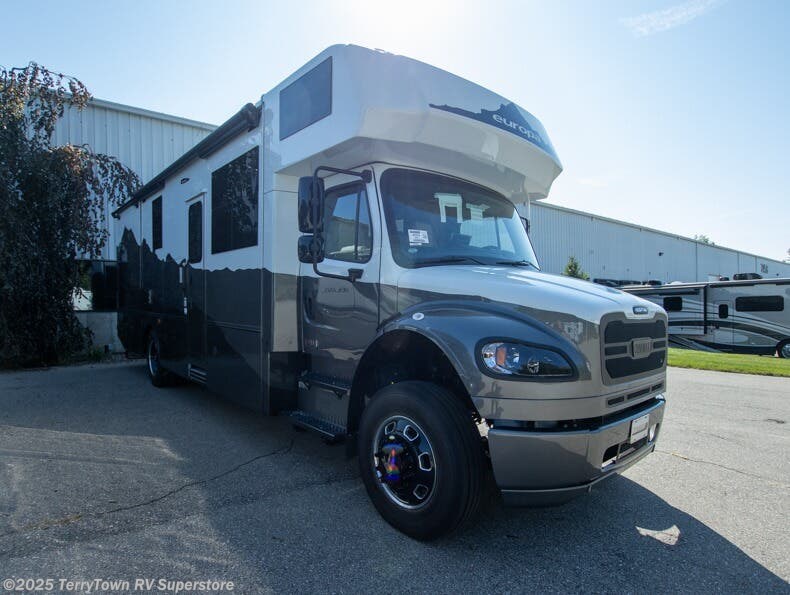 New 2026 Dynamax Corp Europa 32KD available in Grand Rapids, Michigan