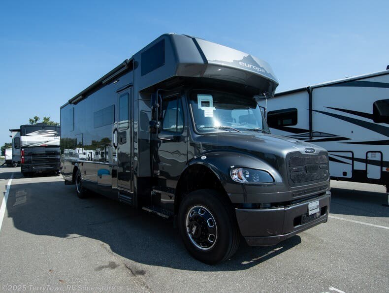 New 2026 Dynamax Corp Europa 31SS available in Grand Rapids, Michigan