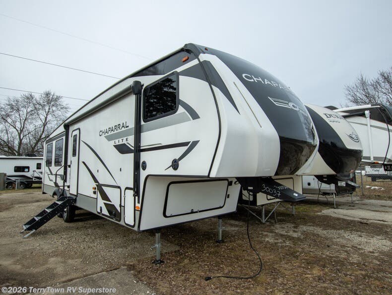 New 2023 Coachmen Chaparral Lite 30BHS available in Grand Rapids, Michigan