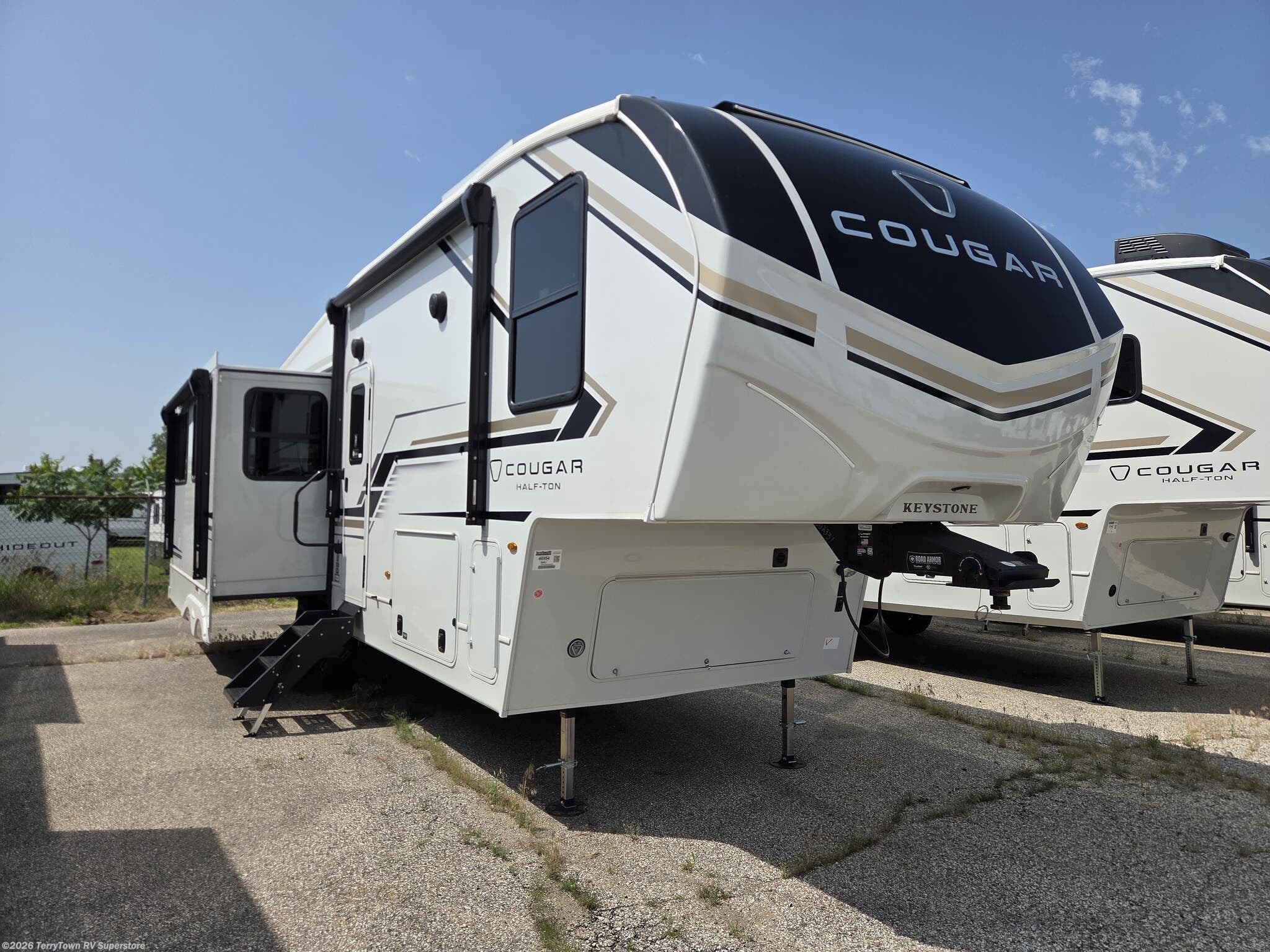 New 2026 Keystone Cougar Half-Ton 29RLI available in Grand Rapids, Michigan
