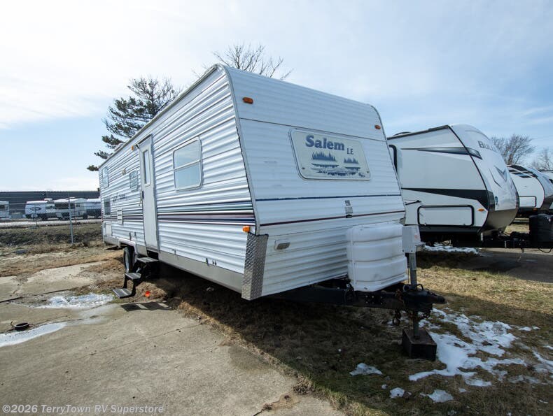 Used 2003 Forest River Salem LE 29BHSS available in Grand Rapids, Michigan