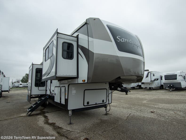 New 2022 Forest River Sandpiper Luxury 391FLRB available in Grand Rapids, Michigan
