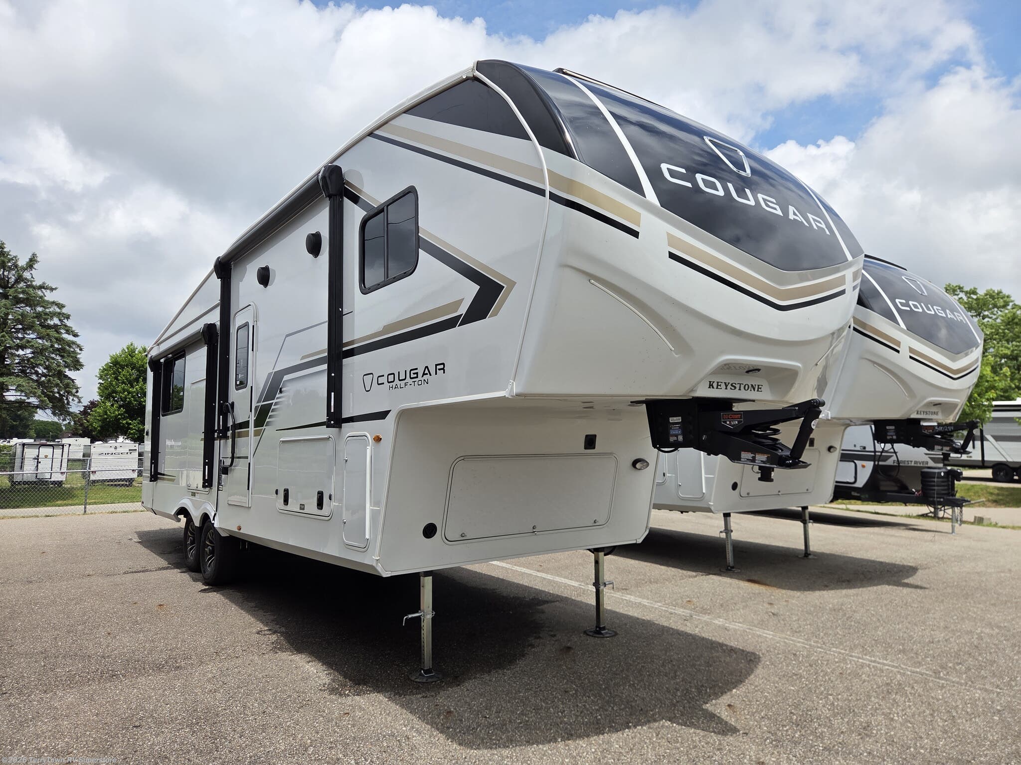 New 2027 Keystone Cougar Half-Ton 26RES available in Grand Rapids, Michigan