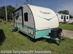 Used 2024 Gulf Stream Vintage Cruiser 19CSK available in Grand Rapids, Michigan
