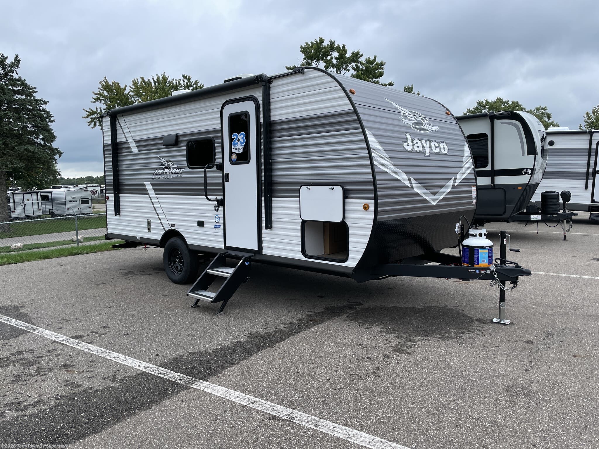 New 2027  Jayco Jay Flight SLX 175BH by Jayco from TerryTown RV Superstore in Grand Rapids, MI
